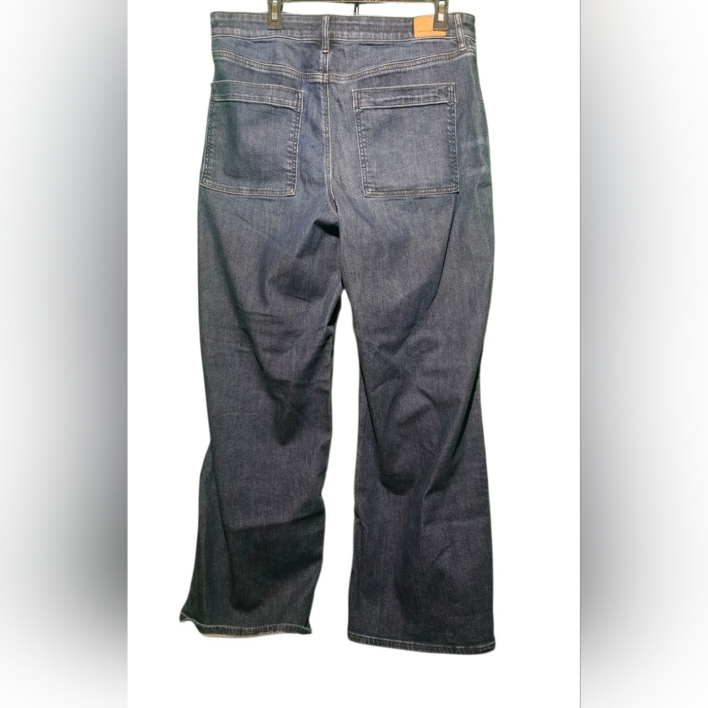 American Eagle Outfitters Dark Blue Flare Jeans - Picture 4 of 7